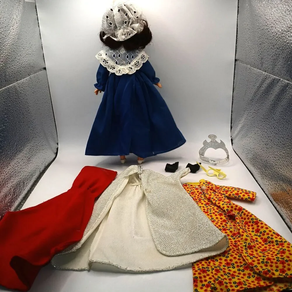 Horsman Elizabeth Taylor Doll Queen of Light Bluebird  Movie 1976  De-boxed